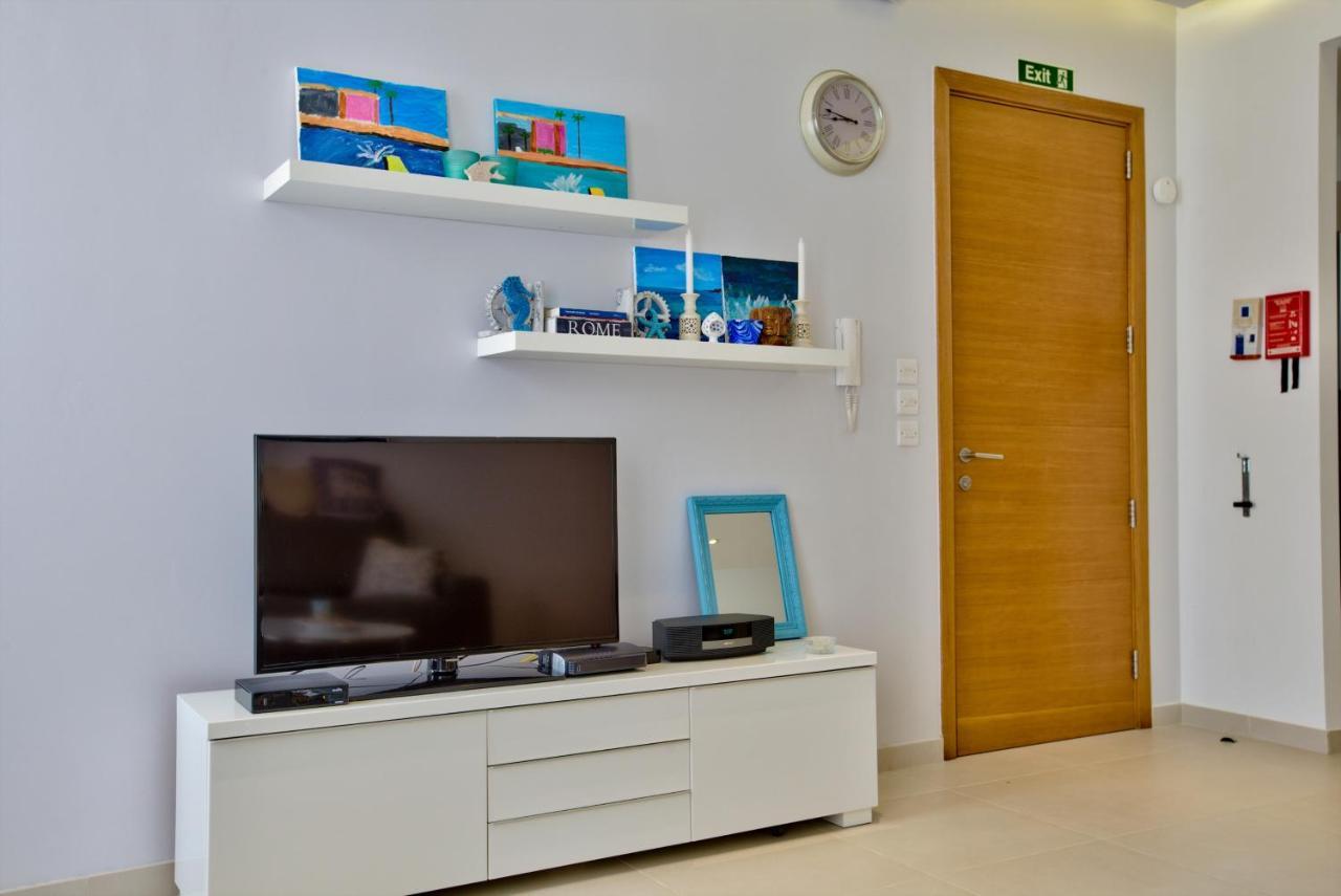 Bright And Central 2 Bedroom Apartment In Sliema Kültér fotó