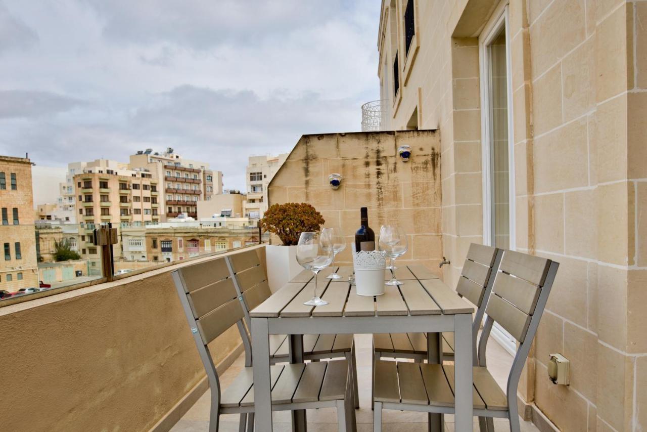 Bright And Central 2 Bedroom Apartment In Sliema Kültér fotó